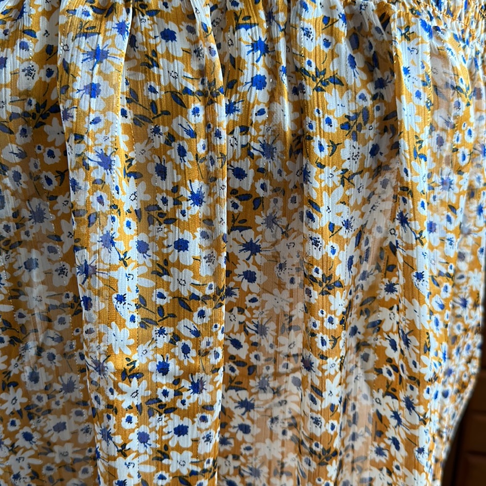 Sleeveless top - Picture 2 of 5